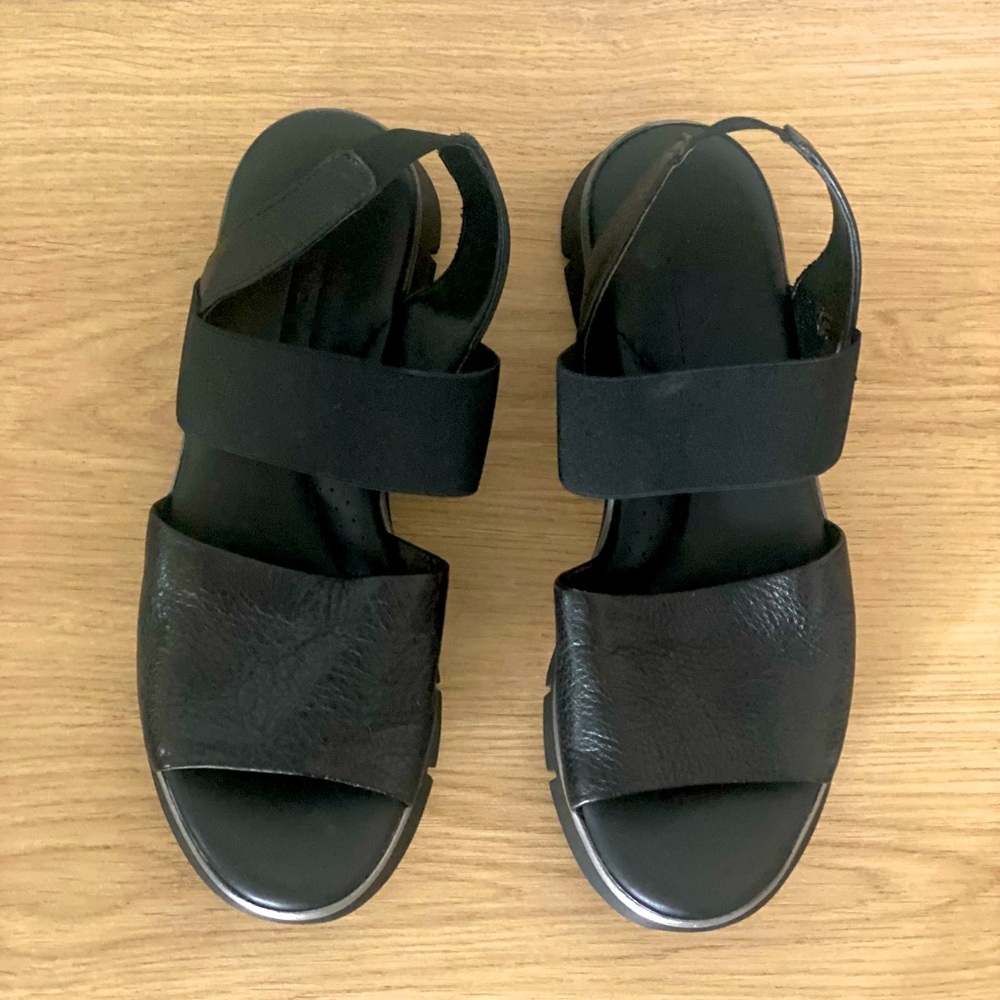 - The flexx banzai sandal